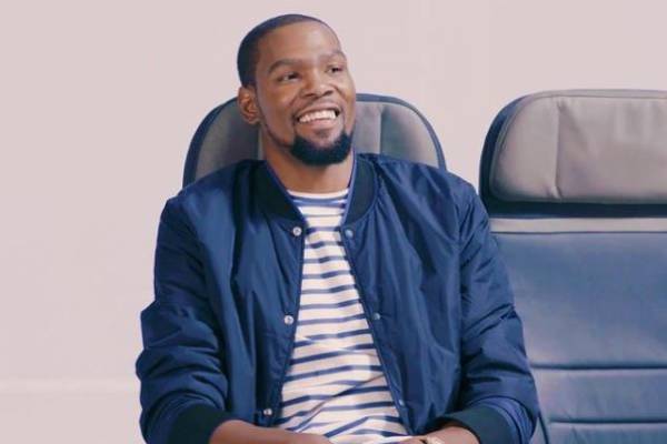 Kevin Durant famous basketball player