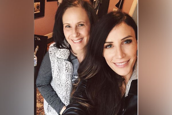 Kelly Henderson's Mother