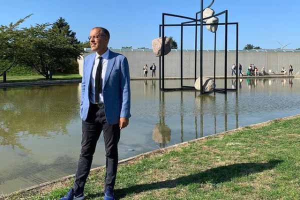 Kamel Mennour Family