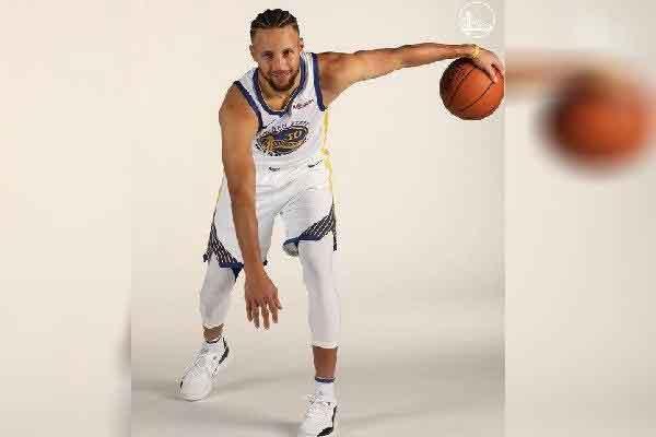 Here Are 5 Shooting Tips From NBA's Stephen Curry