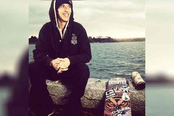 Ryan Decenzo Biography - Skateboarder
