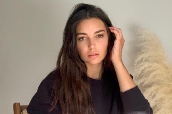 Caitlin Burles Biography - Gal Gadot's Stuntwoman And Model