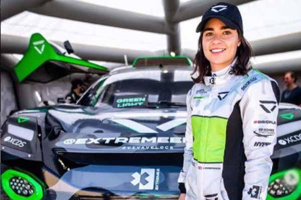 Jamie Chadwick Biography - 2019 W Series Champion