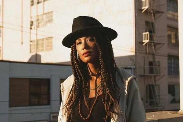 Shuree Biography - Christian Musician