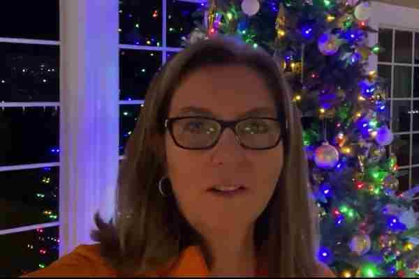 Karen Weekly Biography -  Lady Vols Softball Head Coach