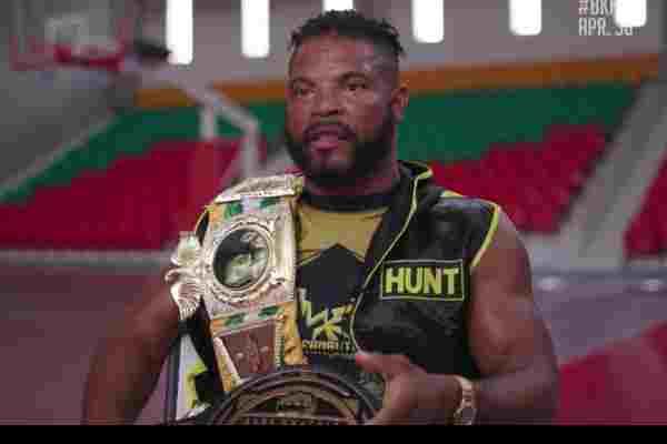 Lorenzo Hunt Biography - BKFC Light Heavyweight Champion