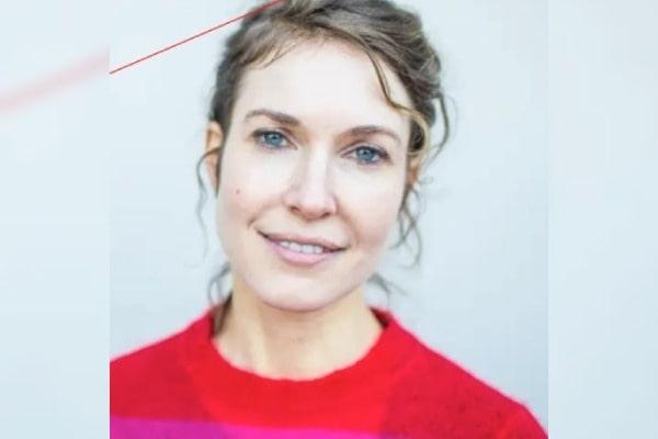 Interesting Facts About Elizabeth Koch's Husband Jason Kakoyiannis - Marital Bliss And Children