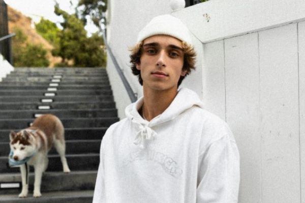 Canadian Influencer Josh Richards' Dating Life - Does He Have Any Girlfriend?