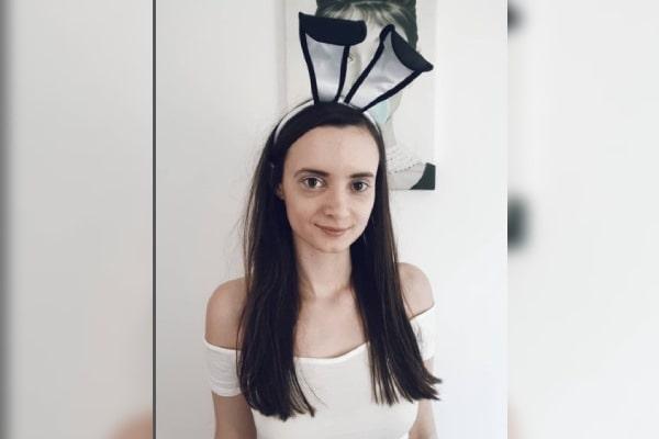 Did You Know Natasha Rose Mills Is A Mindfulness Therapy Teacher ?