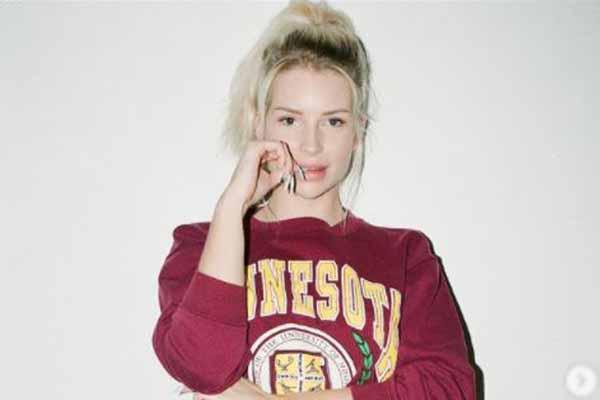 Lottie Moss Biography - British Model